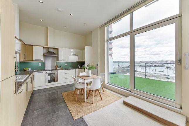 72 Sanderling Lodge, Rope Quays, Gosport photo 4