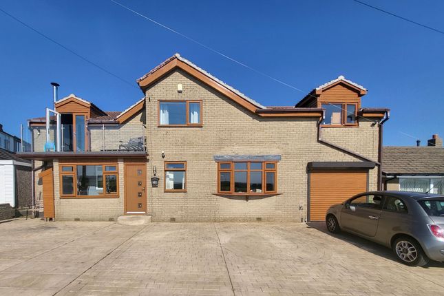 Thumbnail Detached house for sale in Fleet Lane, Queensbury