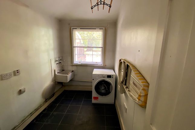16, Hardwicke Road, London photo 5
