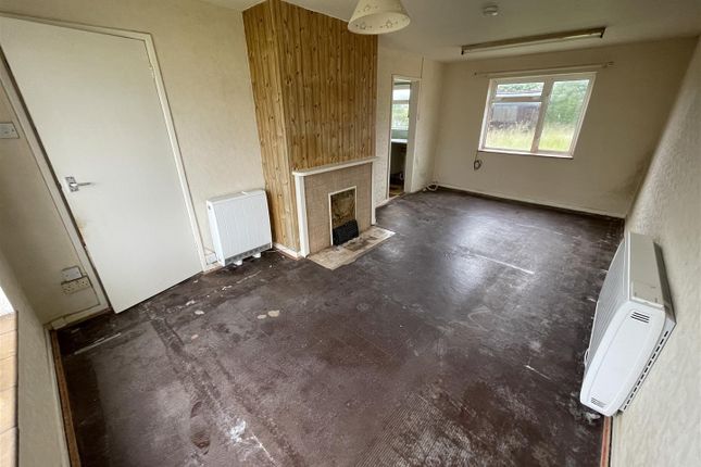 18, Channells Lane, Horton photo 2