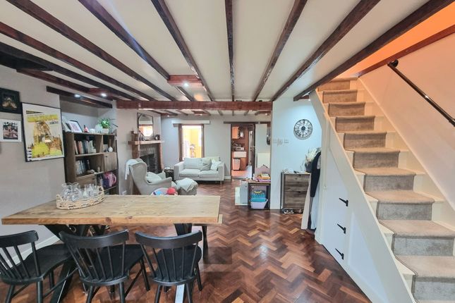 2 Park Terrace, Bridgend photo 2