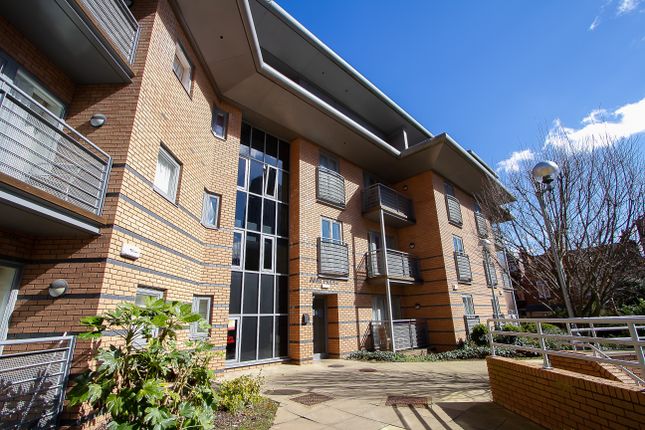 Thumbnail Flat for sale in Manor House Drive, Coventry