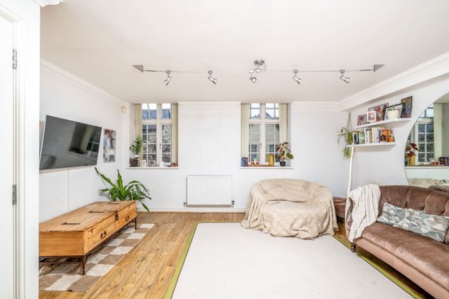 Hertfordshire Wing,Apartment 97, Kingsley Avenue, Hitchin photo 3