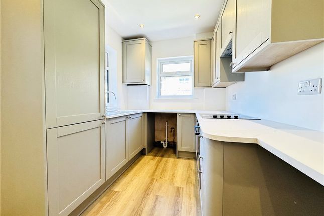 18, Roman Place, West Yorkshire photo 4