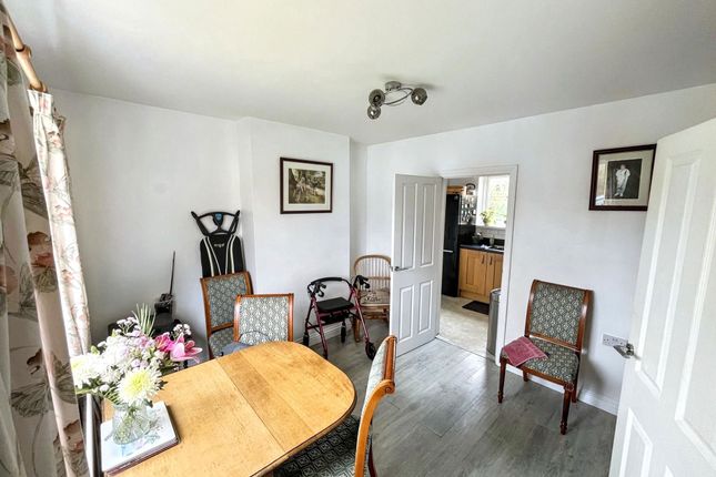 17, Brierley Gardens, Newcastle upon Tyne photo 4