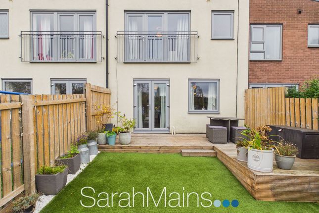 7 Dobson Courtyard Northside, Gateshead photo 4