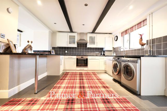 5 Coronation Villas,, Harwich Road, Clacton-on-Sea photo 2