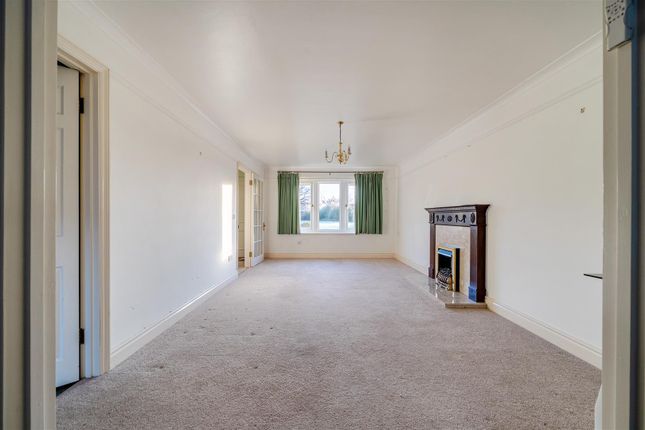 26, Lyefield Court, Reading photo 2
