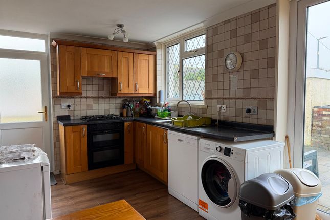55 Ger Y Gwendraeth, Kidwelly photo 5
