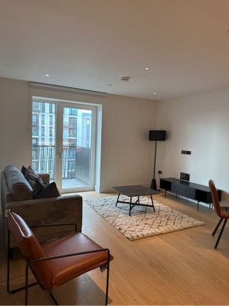 Thumbnail Flat to rent in Parkside Apartments, White City