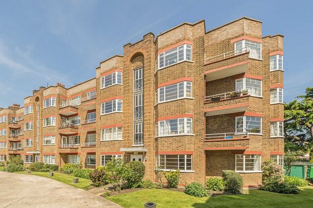 Flat for sale in Park Road, Hampton Wick, Kingston Upon Thames