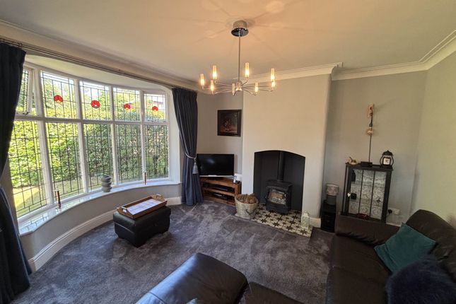 53, Cragg Road, Oldham photo 3