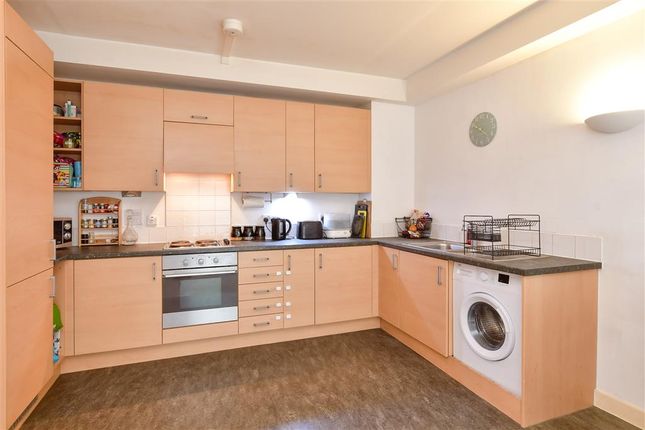 Lounge/ Kitchen