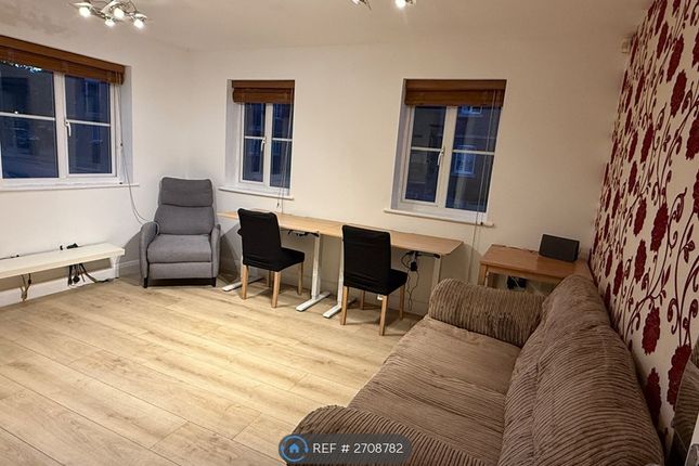 Flat, Henry Bird Way, Northampton photo 3