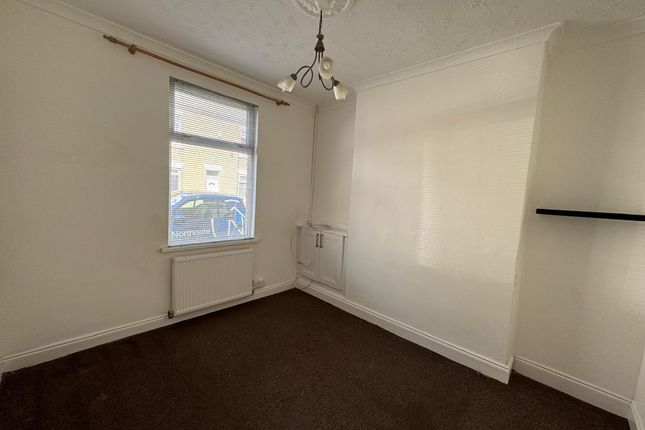 6 Charles Street, Darlington photo 2