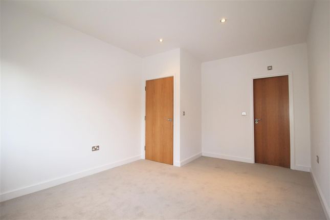 Flat 10, Canute House, Strand Street, Poole photo 5