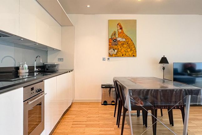 Apartment 902 Munkenbeck, 5, Hermitage Street, London photo 4