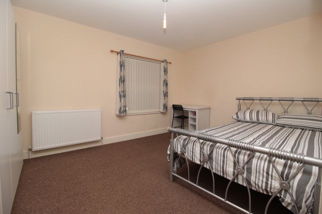 Thumbnail Terraced house to rent in Prebend Street, Bedford