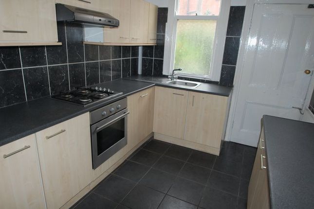 Thumbnail Terraced house to rent in Manor Terrace, Leeds