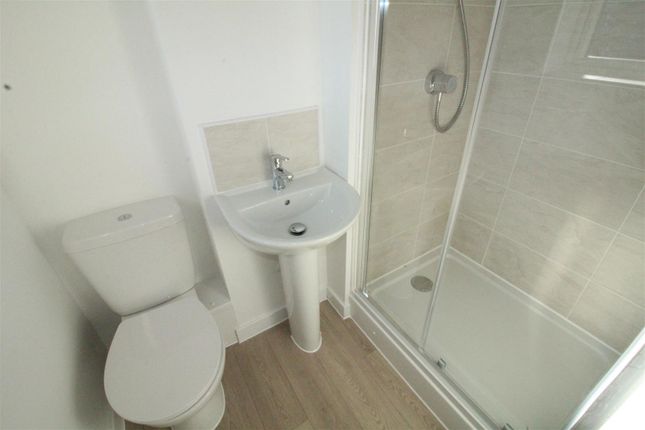 Flat 2, 1, Howley Avenue, Churwell photo 5