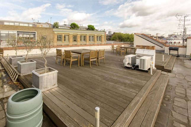 Flat for sale in Clerkenwell Road, Clerkenwell, London