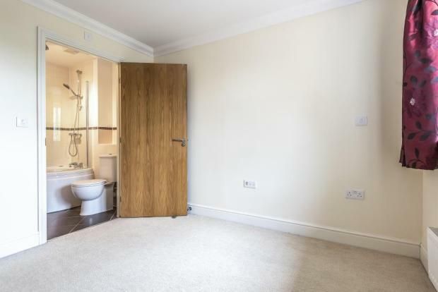 Flat to rent in Gardener Walk, Holmer Green, High Wycombe