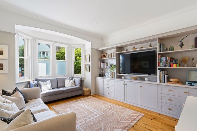 6 Graemesdyke Avenue, London photo 4