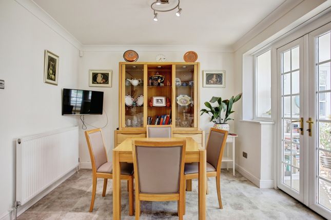 24, Westsyde, Tyne and Wear photo 4
