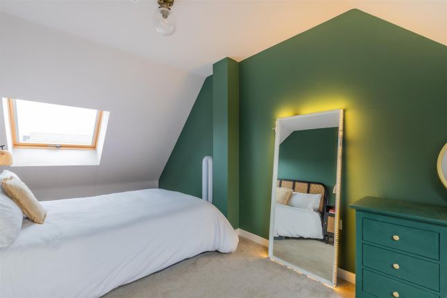 82, Gwern Gwynfael, Cardiff photo 4