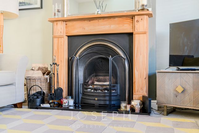10 Broom Hill Road, Ipswich photo 4