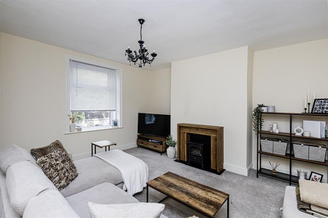 81, Wellington Street, Huddersfield photo 2