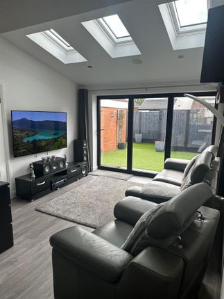 29, Eskdale Avenue, Bolton photo 3