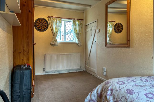 19, Hawthorn Road, Greater Manchester photo 3