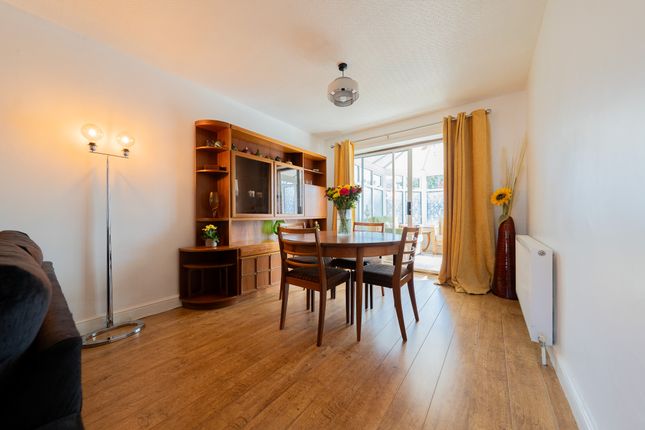 42 Bramble Drive, Leicester photo 4