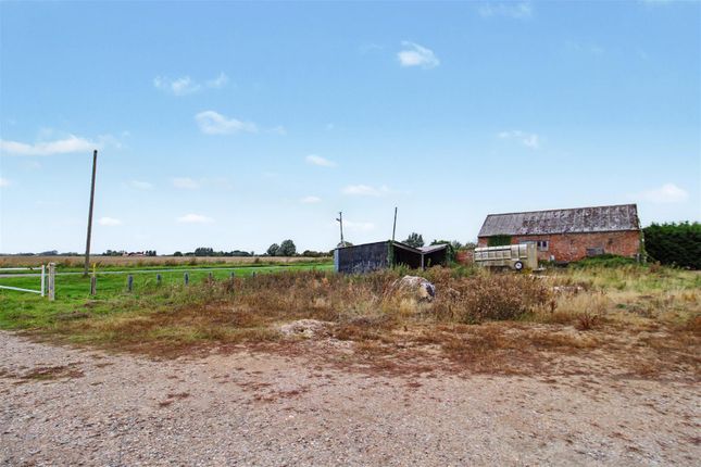 Land And Building S of, 181, School Road, King's Lynn photo 4