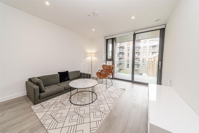 15, Willowbrook House, London photo 3