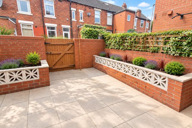 Waite Street, West Yorkshire photo 2