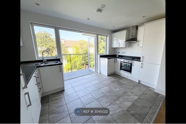 Flat, Sydenham Road, Croydon photo 3