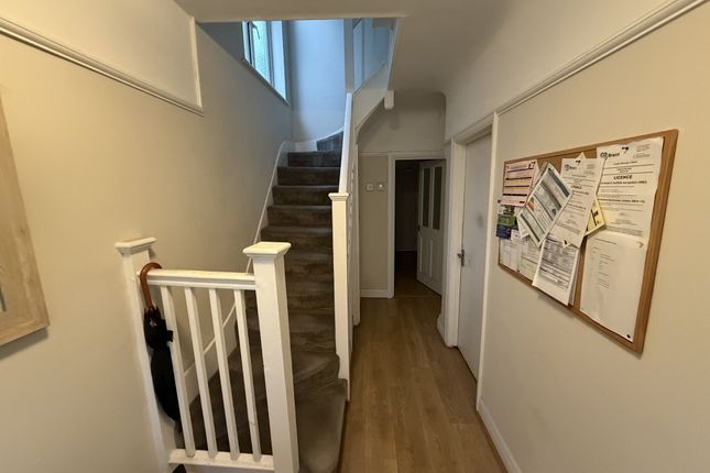 35 Balnacraig Avenue, LONDON photo 5