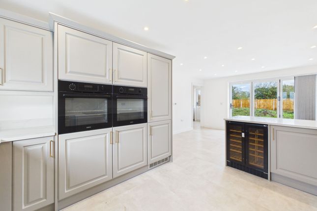 3 Orchard Falls, Minsterworth photo 2