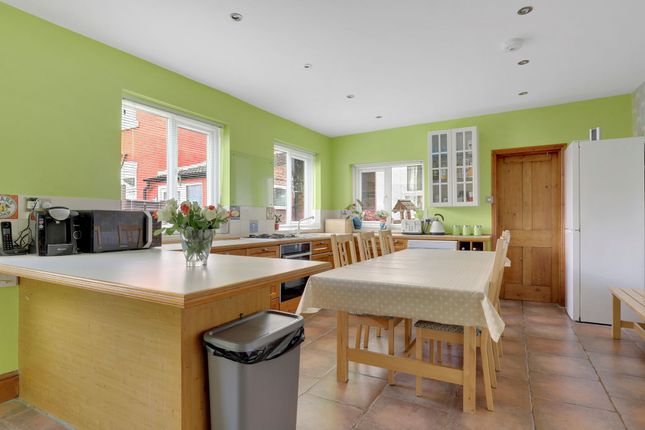 21 Station Terrace, Nottingham photo 4