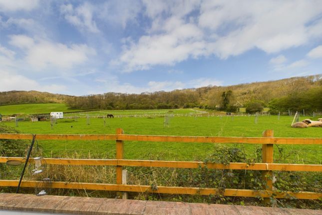 11, Elmtree Avenue, Clevedon photo 2
