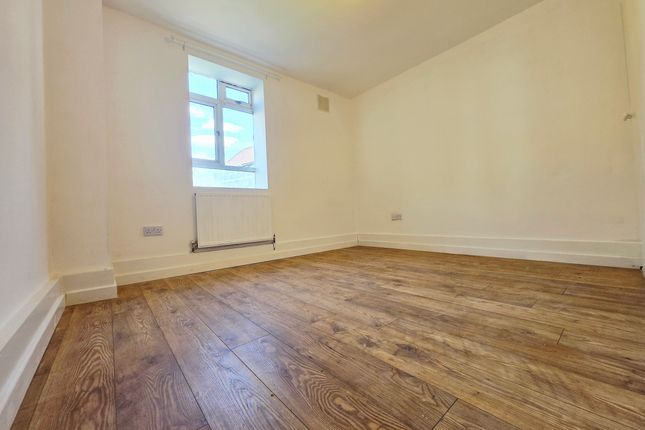 8 Dent House, London photo 3