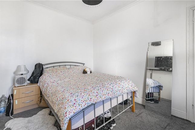 End terrace house for sale in Grafton Road, Croydon