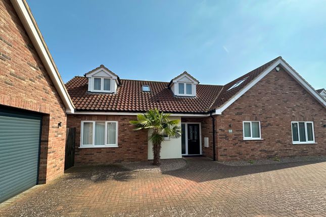 Detached house to rent in Holmsey Green, Beck Row, Bury St. Edmunds
