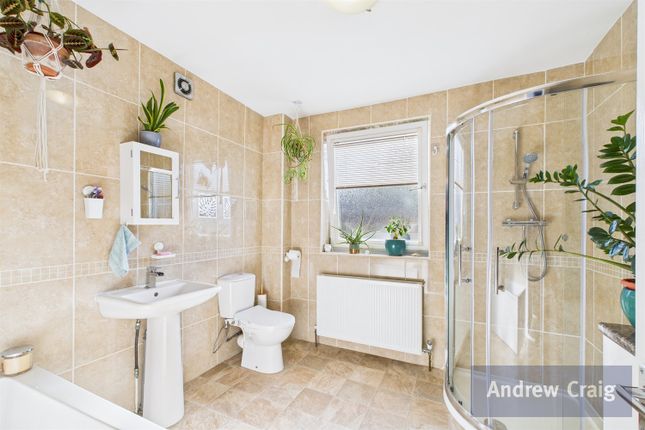 22 Cornwallis Square, South Shields photo 2