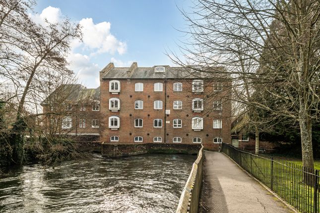 1-bed flat on Flat 15, Wharf Mill, Wharf Hill, Winchester, £225,000