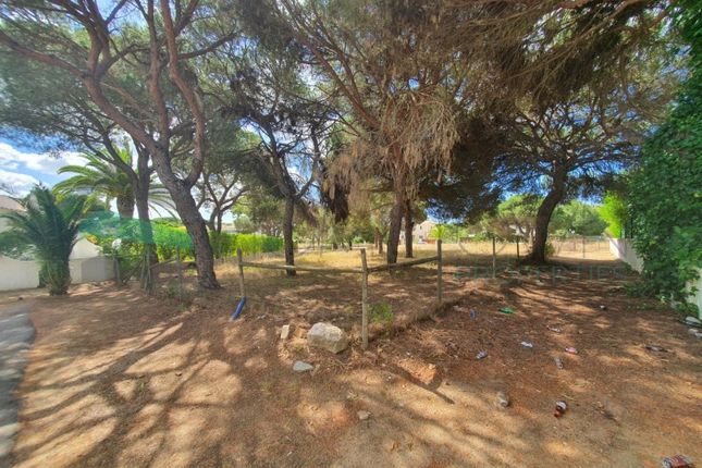 Land for sale in Quarteira, Loulé, Faro