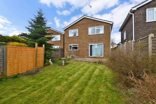 Detached house for sale in Benson Close, Luton, Bedfordshire