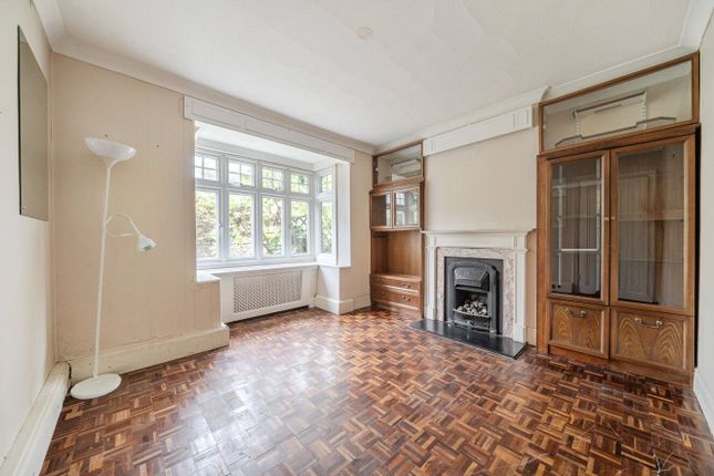 Holly House,, Hullbrook Lane, Guildford photo 2